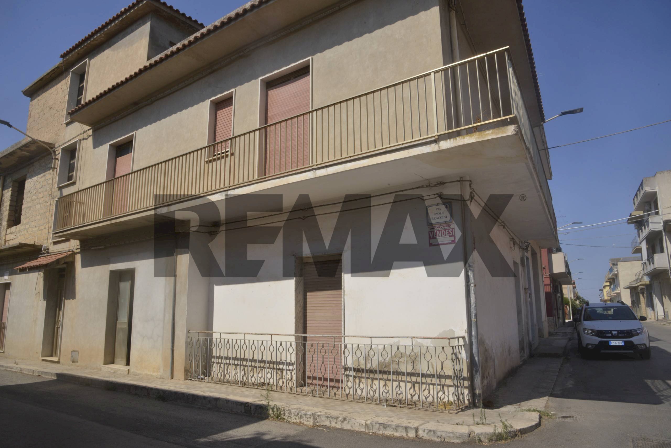 Edificio all\'aperto - Casa indipendente Via Paolo Braccini angolo Via XXV Aprile
19, Comiso - foto 2
