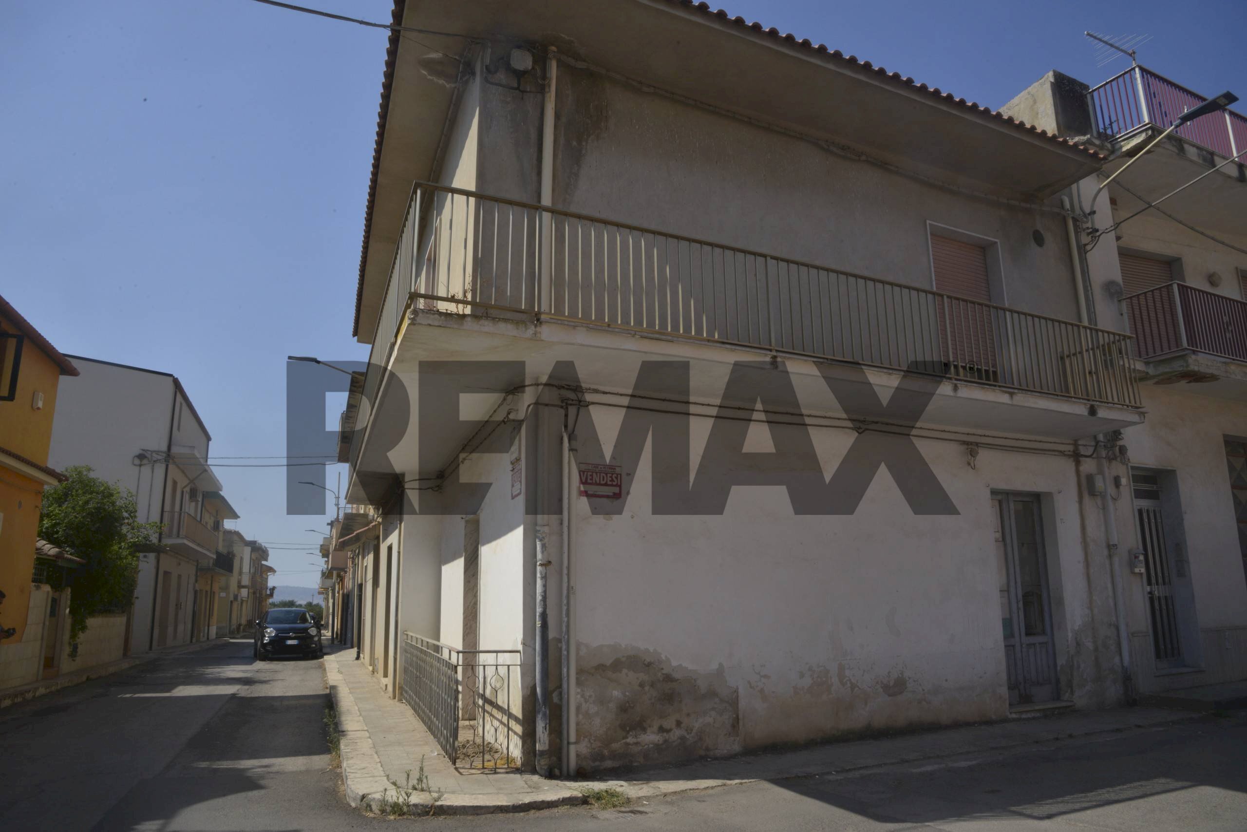 Edificio all\'aperto - Casa indipendente Via Paolo Braccini angolo Via XXV Aprile
19, Comiso - foto 3