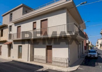 Edificio all\'aperto - Casa indipendente Via Paolo Braccini angolo Via XXV Aprile
 
19, Comiso - foto 1