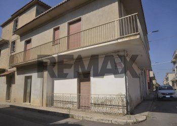 Edificio all\'aperto - Casa indipendente Via Paolo Braccini angolo Via XXV Aprile
 
19, Comiso - foto 2