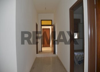 Hall / corridoio - Casa indipendente Via Paolo Braccini angolo Via XXV Aprile
 
19, Comiso - foto 9