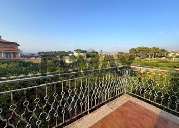 Balcone - Semi-detached house Via Vincenzo Badalucco
 
40, Valderice - photo 13