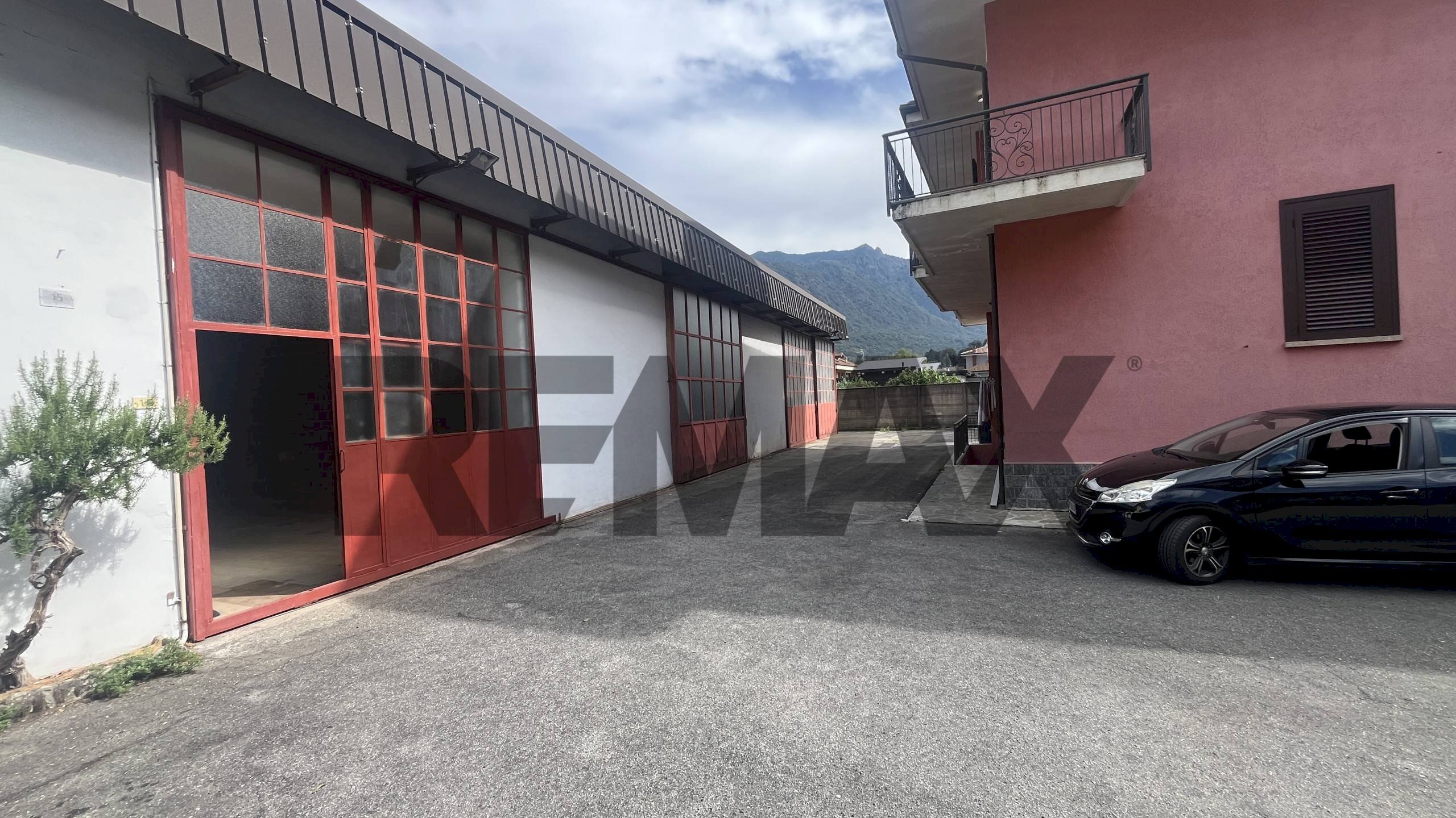 Edificio all\'aperto - Attività Commerciale Via Partigiani
15, Gravellona Toce - foto 3