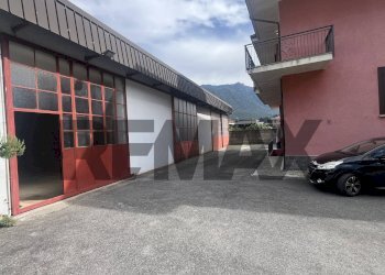 Edificio all\'aperto - Attività Commerciale Via Partigiani
15, Gravellona Toce - foto 3