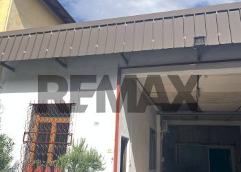 Edificio all\'aperto - Attività Commerciale Via Partigiani
15, Gravellona Toce - foto 10
