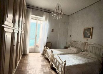Camera da letto - Trilocale corso Nizza, 45, Cuneo (zona Centro) - foto 13