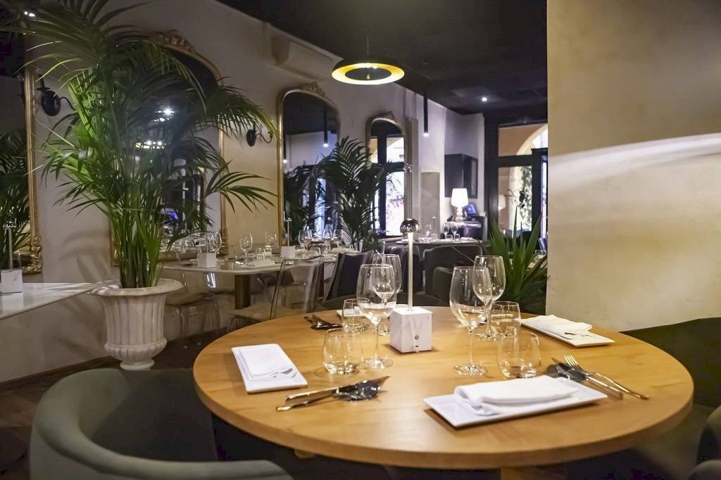 Interno non residenziale - Ristorante strada Maggiore, Bologna (zona Centro Storico) - foto 3