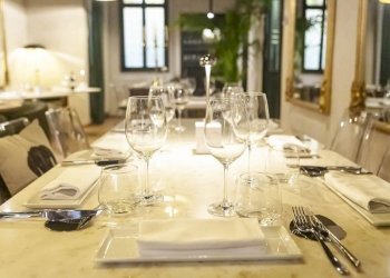 Interno non residenziale - Ristorante strada Maggiore, Bologna (zona Centro Storico) - foto 1