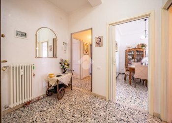 Four-room apartment Via Rivoluzione D'Ottobre, Reggio nell'Emilia - photo 1