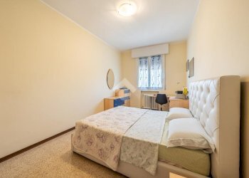Four-room apartment Via Rivoluzione D'Ottobre, Reggio nell'Emilia - photo 25