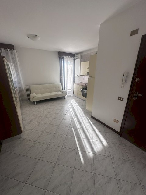 zona giorno - Two-room apartment Rovigo - photo 3