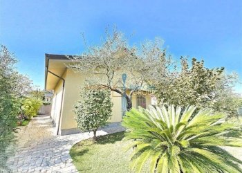 20 - Villa Via Podenzana 5, Massa - foto 1