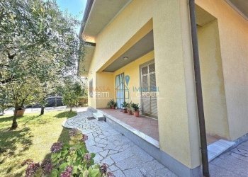 1 - Villa Via Podenzana 5, Massa - foto 4