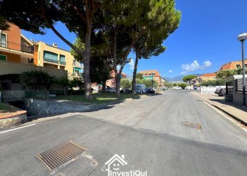 1 - Box Piazza Nenni 18, Pietra Ligure - foto 1