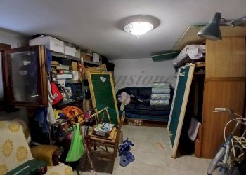 Garage - Four-room apartment Viale Amerigo Vespucci, Rosignano Marittimo - photo 13