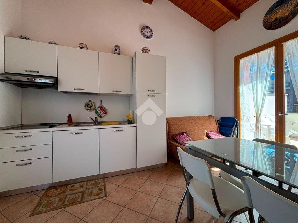 Three-room apartment Viale delle altee, Ravenna (neighborhood Marina Romea) - photo 2