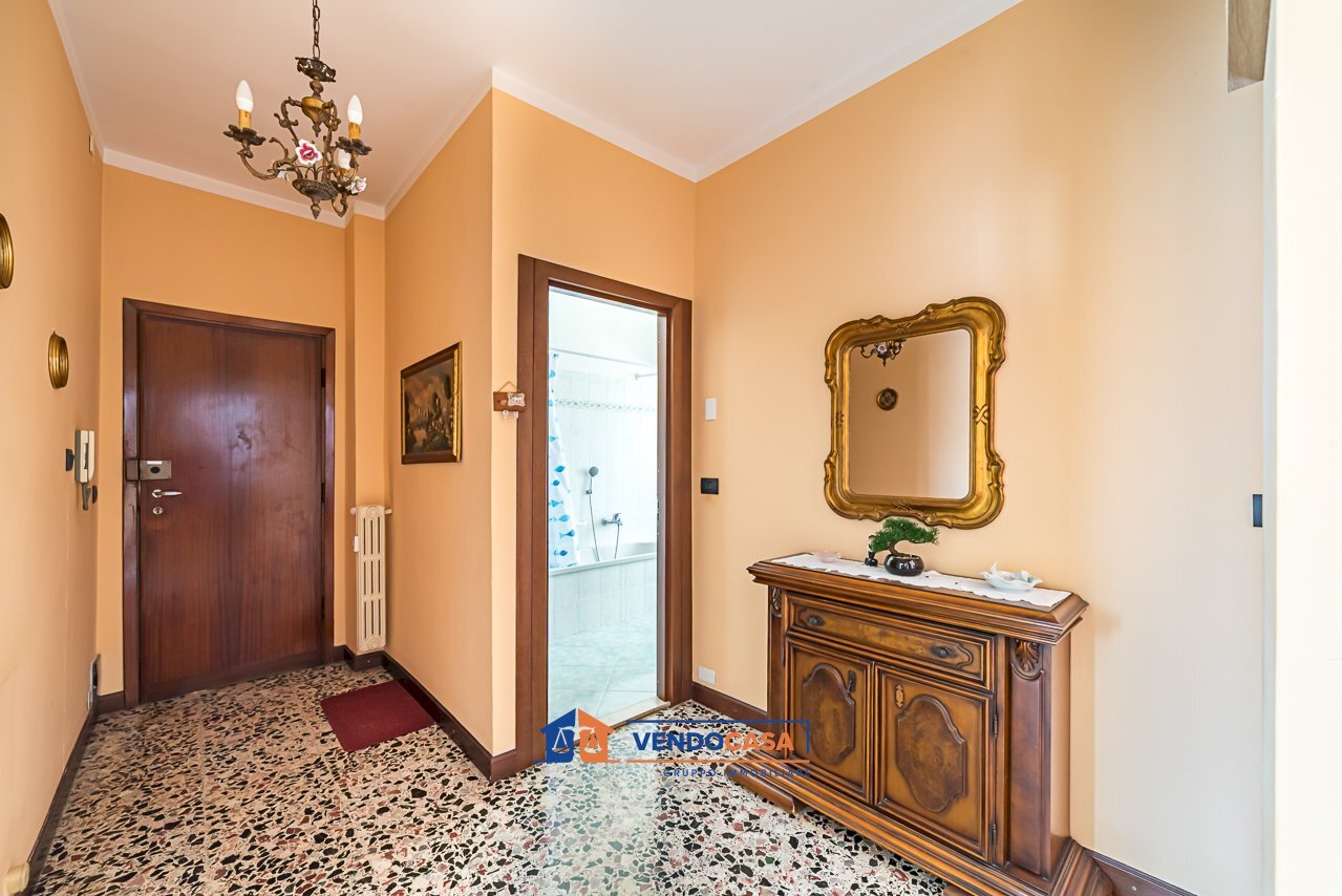 Three-room apartment Santa Vittoria d'Alba - photo 2