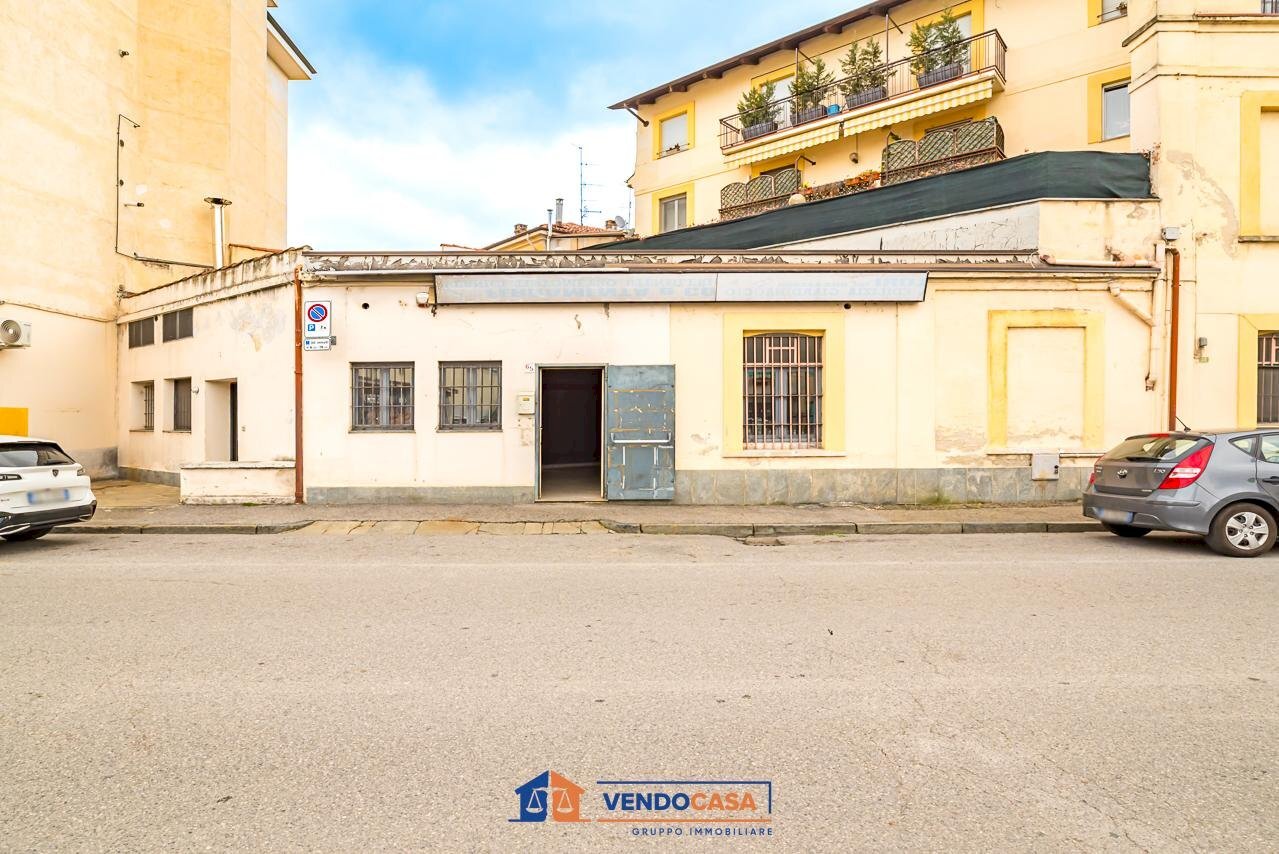 Commercial Premises Bra - photo 1