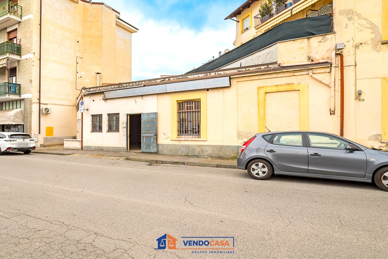 Commercial Premises Bra - photo 2