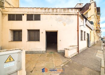 Commercial Premises Bra - photo 3
