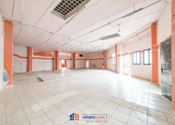 Commercial Premises Bra - photo 8