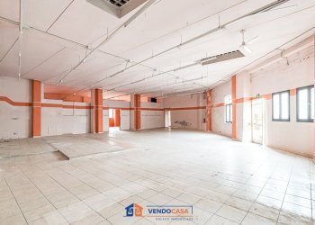 Commercial Premises Bra - photo 10