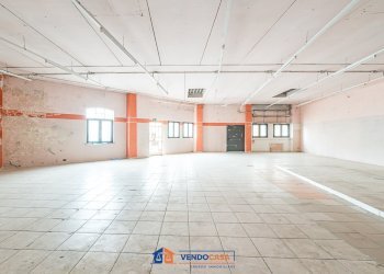 Commercial Premises Bra - photo 13