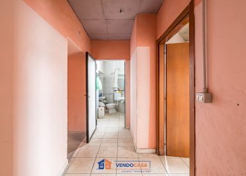 Commercial Premises Bra - photo 17