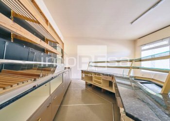 Foto 15 - Commercial Premises via Baracca
 
4, Paese - photo 15