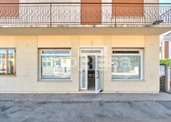 Foto 18 - Commercial Premises via Baracca
 
4, Paese - photo 18
