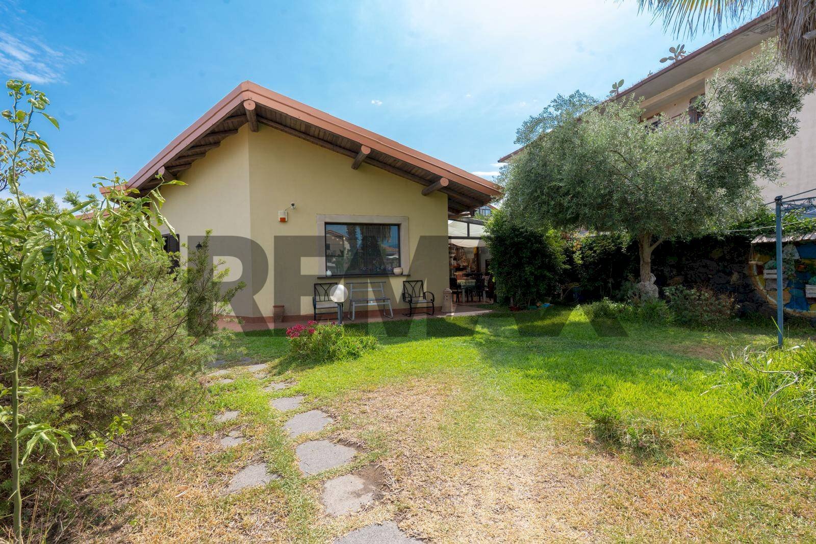 Casa all\'aperto - Villa via verona
4, Mascalucia - photo 2