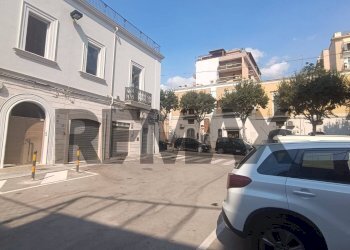 Edificio all\'aperto - Casa indipendente Largo Moschillo
 
17, Manfredonia - foto 1