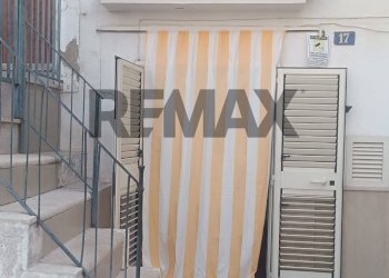 Scale - Casa indipendente Largo Moschillo
 
17, Manfredonia - foto 6