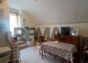 Sala da pranzo - Casa indipendente Largo Moschillo
 
17, Manfredonia - foto 10