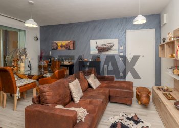 Sala da pranzo - Bilocale via Cesare Battisti
 
215, Abano Terme - foto 7