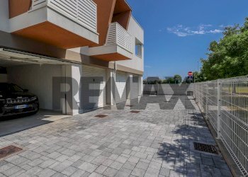 Terrazza - Bilocale via Cesare Battisti
 
215, Abano Terme - foto 25