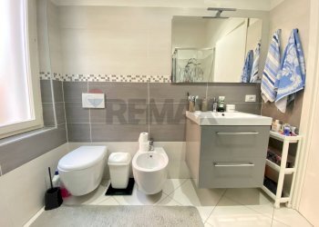 Bagno - Three-room apartment Via unità
 
26, Salsomaggiore Terme - photo 15