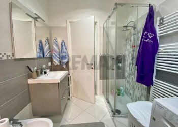 Bagno - Three-room apartment Via unità
 
26, Salsomaggiore Terme - photo 16
