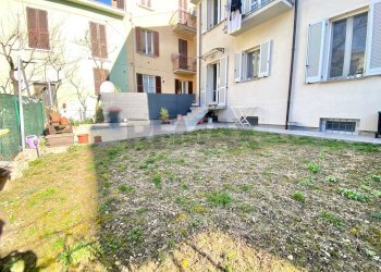 Edificio all\'aperto - Three-room apartment Via unità
 
26, Salsomaggiore Terme - photo 27