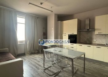 Soggiorno - Three-room apartment via cavour, Carrara - photo 7