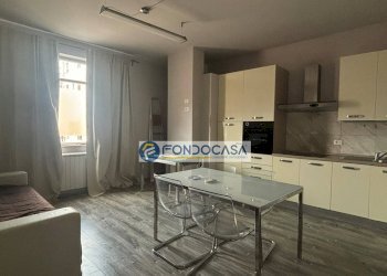 Soggiorno - Three-room apartment via cavour, Carrara - photo 8