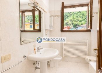 Bagno con vasca - Trilocale Via roma, Montignoso - foto 23
