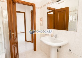 Bagno con vasca - Trilocale Via roma, Montignoso - foto 25