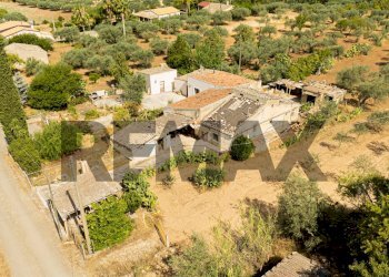 Casa all\'aperto - Casa indipendente Contrada Cicimia
 
snc, Chiaramonte Gulfi - foto 11