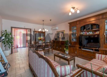 Sala da pranzo - Villa via Palmiro Togliatti
 
46/A, Ragusa - photo 6