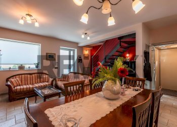 Sala da pranzo - Villa via Palmiro Togliatti
 
46/A, Ragusa - photo 10