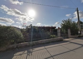 Edificio all\'aperto - Villa Via Guatemala
 
1, Vittoria - foto 1