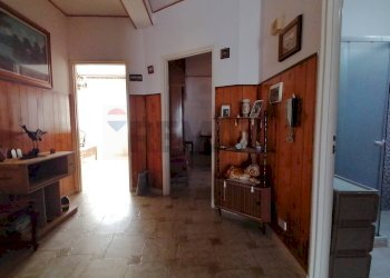 Hall / corridoio - Villa Via Guatemala
 
1, Vittoria - foto 17