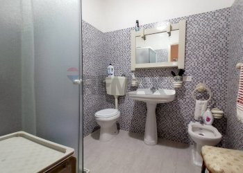 Bagno - Villa Via Guatemala
 
1, Vittoria - foto 26