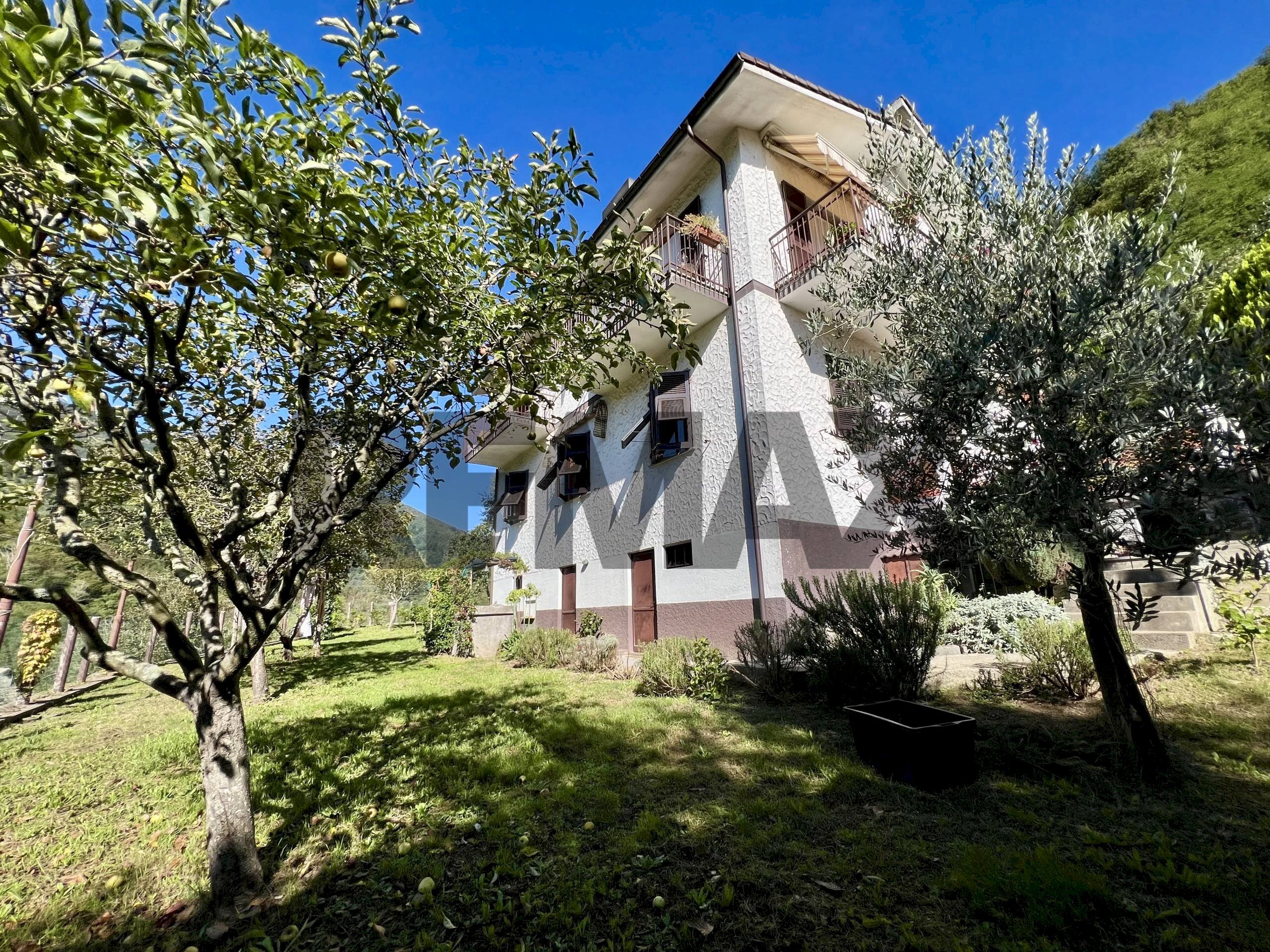 Small Villa via Vittorio Veneto, 56
Borzonasca, Borzonasca - photo 3